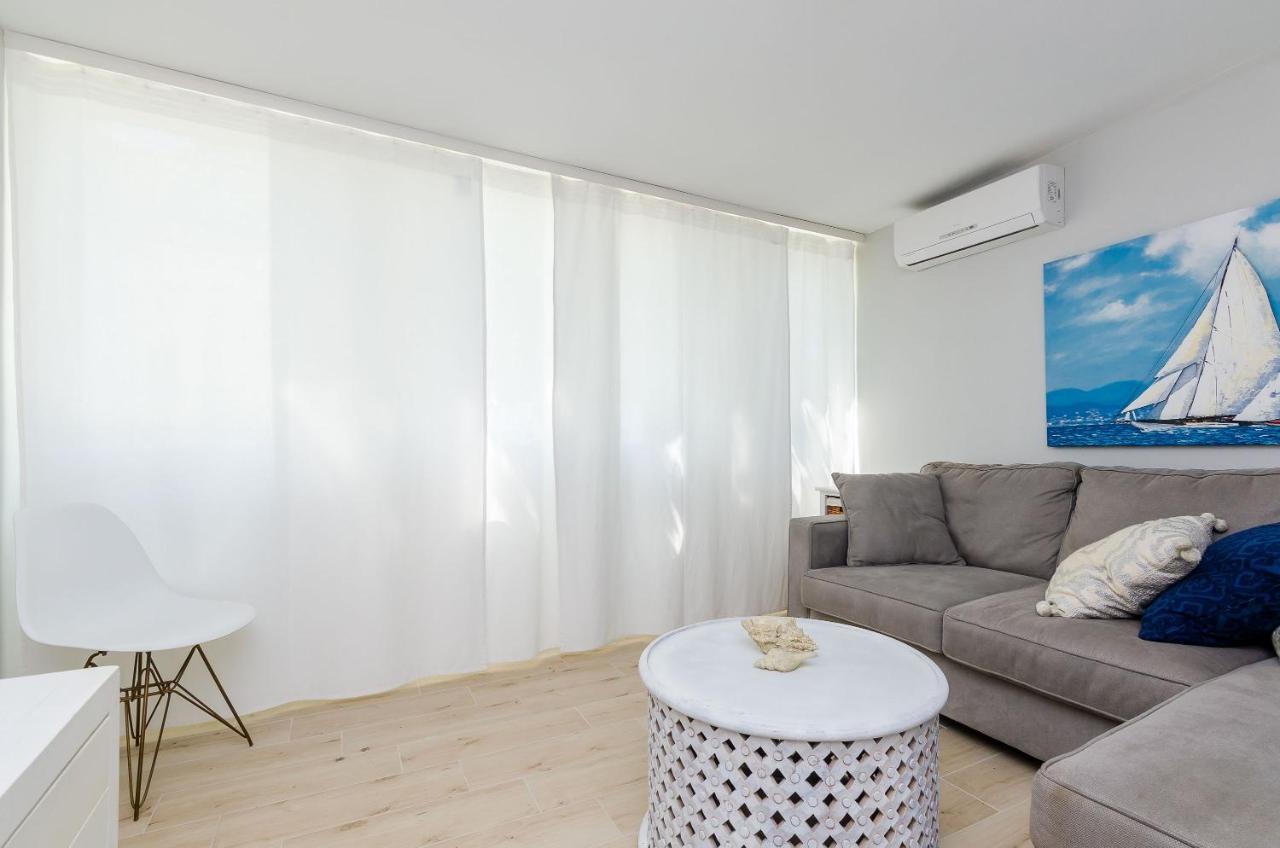 Kate Apartman